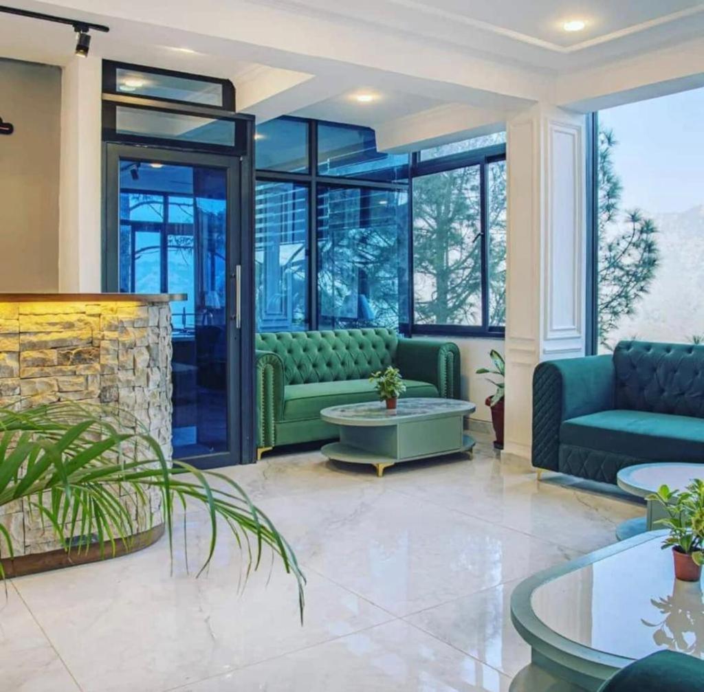 Mountain Height Kasauli Apartment Exterior foto